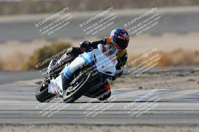 media/Nov-16-2025-Race Pace (Sun) [[8c5fa54630]]/Non Verified Riders (1st 20 Minutes)/1-Turn 14 (10am)/